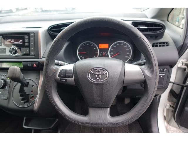 １．８Ｘ　ＥＴＣ　スマートキー　電動格納ミラー　３列シート　ＣＶＴ　ＣＤ　ＵＳＢ　ミュージックプレイヤー接続可　記録簿　衝突安全ボディ　ＡＢＳ　ＥＳＣ　エアコン　パワーステアリング　パワーウィンドウ（画像3）