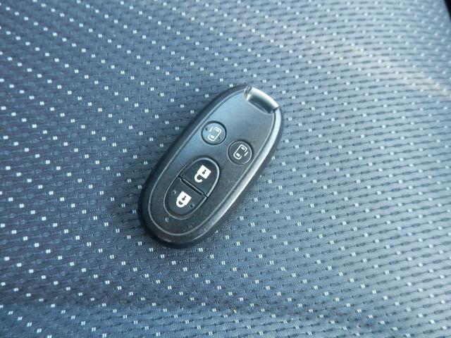 パレット Ｔ　運転席助手席エアバック　Ｓキー　セキュリティアラーム　キーフリー　フルフラ　ベンチＳ　パワーウィンドウ　サイドエアバッグ　パワーステアリング　オートエアコン　安全ボディー　ＡＢＳ　エアバック（21枚目）
