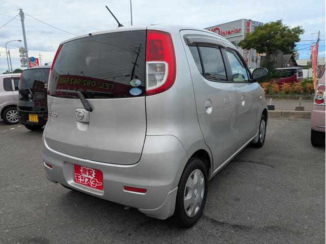 モコ Ｅ　盗難防止　ベンチシートフルフラット　ベンチ　ワイヤレスキー　助手席エアバック　スマ－トキ－　ＡＵＴＯエアコン　衝突安全ボディ　ＰＷ　ＰＳ　ＡＢＳ　運転席エアバッグ（9枚目）