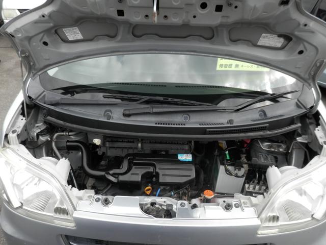 ルクラ Ｌスペシャル　マニュアルエアコン　キーレス　運転席エアバッグ　パワーウィンドウ　パワーステアリング　ＡＢＳ　衝突安全ボディ　ベンチシート　フルフラット　盗難防止装置　運転席助手席エアバック（19枚目）