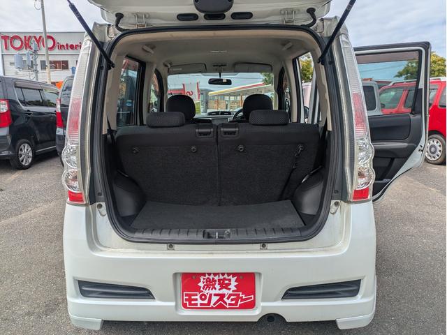 ステラ カスタムＲＳ　キーフリー　ＡＢＳ　パワーステアリング　エアコン　衝突安全ボディ　ベンチシート　ダブルエアバッグ　パワーウインドー（12枚目）
