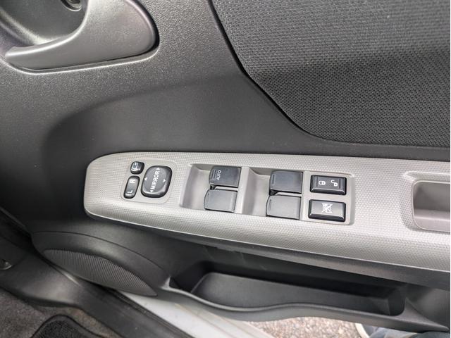 ステラ カスタムＲＳ　キーフリー　ＡＢＳ　パワーステアリング　エアコン　衝突安全ボディ　ベンチシート　ダブルエアバッグ　パワーウインドー（19枚目）