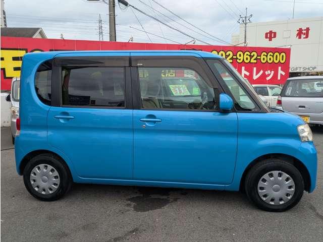 タント Ｘリミテッド　セキュリティー　パワーウィンド　運転席エアバック　デュアルエアバック　ベンチＳ　フルオートエアコン　キーレスエントリーシステム　ＰＳ　衝突安全ボディ　ＡＢＳ　キーフリースマートキー（5枚目）