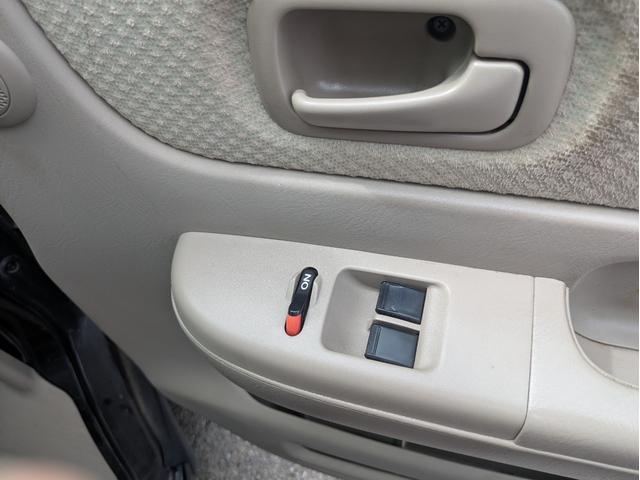 バモス Ｍ　運転席助手席エアバック　エアバック　パワーウインド　エアコン付　パワステ　衝突安全ボディ　フルフラット可　ワイヤレスキー（17枚目）