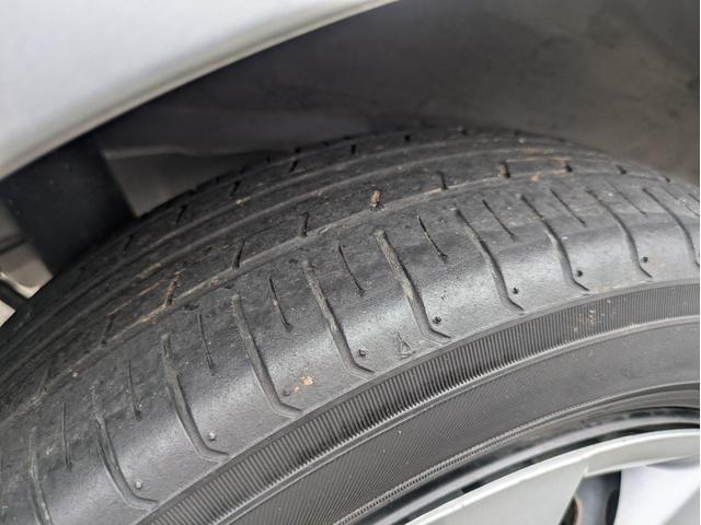 ムーヴ Ｌ　ＳＡ　レーダーサポート　盗難防止アラーム　キーレスキー　運転席エアバック　助手席エアバッグ　横滑防止　前席パワーウィンドウ　ベンチシート　Ｉストップ　エアコン　衝突安全ボディ　パワステ　ＡＢＳ　フルフラット（21枚目）