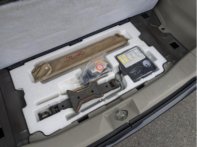 フレアワゴン ＸＧ　盗難警報装置　Ｓキー　Ｉストップ　助手席エアバック　フルフラットシート　キーレスＥ　運転席エアバック　衝突安全ボディ　エアコン　横滑り防止装置　パワーステアリング　ベンチシート　ＡＢＳ（15枚目）