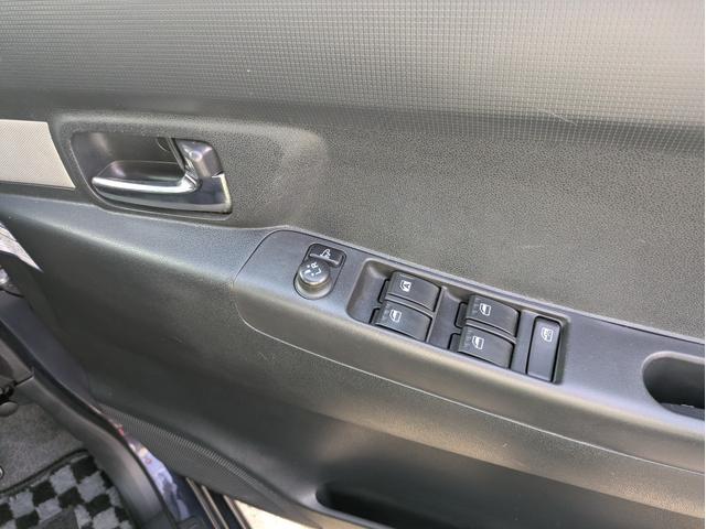 ムーヴコンテ カスタム　Ｘ　リミテッド　エアバック　フルフラットシート　ＡＡＣ　盗難防止　ＰＷ　ＰＳ　スマートキー　ベンチシート　衝突安全ボディ　ＡＢＳ　キーレススタート　運転席助手席エアバッグ（20枚目）