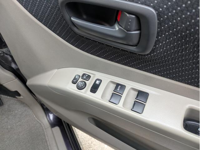 パレット Ｔ　運転席助手席エアバック　セキュリティーアラーム　パワーステアリング　衝突安全ボディ　フルフラットシート　フルオートエアコン　ベンチＳ　パワーウィンドウ　キーレス　運転席エアバッグ　インテリジェントキ－（19枚目）