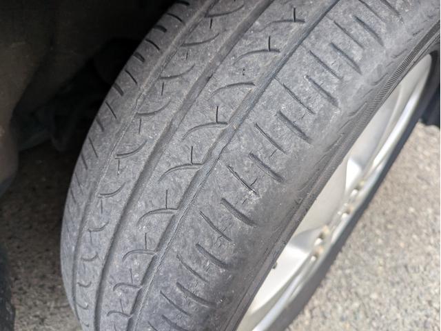 パレット Ｔ　運転席助手席エアバック　セキュリティーアラーム　パワーステアリング　衝突安全ボディ　フルフラットシート　フルオートエアコン　ベンチＳ　パワーウィンドウ　キーレス　運転席エアバッグ　インテリジェントキ－（21枚目）