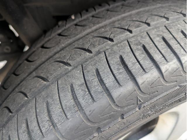 パレット Ｔ　運転席助手席エアバック　セキュリティーアラーム　パワーステアリング　衝突安全ボディ　フルフラットシート　フルオートエアコン　ベンチＳ　パワーウィンドウ　キーレス　運転席エアバッグ　インテリジェントキ－（22枚目）