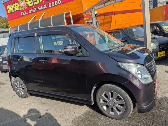 ワゴンＲ リミテッド　運転席助手席エアバック　スマートキー・プッシュスタート　パワーウインドウ　ベンチシート　盗難防止システム　衝突安全ボディ　ＡＢＳ　パワーステアリング　エアコン　キーレスエントリー　エアバック　Ｂカメ（4枚目）