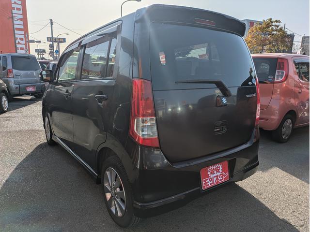 ワゴンＲ リミテッド　運転席助手席エアバック　スマートキー・プッシュスタート　パワーウインドウ　ベンチシート　盗難防止システム　衝突安全ボディ　ＡＢＳ　パワーステアリング　エアコン　キーレスエントリー　エアバック　Ｂカメ（8枚目）