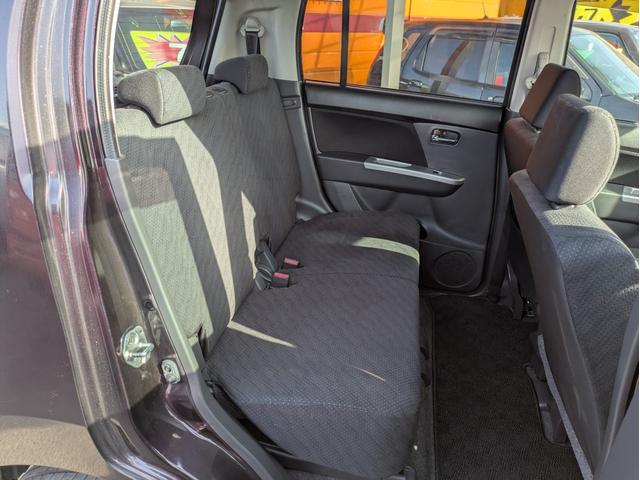 ワゴンＲ リミテッド　運転席助手席エアバック　スマートキー・プッシュスタート　パワーウインドウ　ベンチシート　盗難防止システム　衝突安全ボディ　ＡＢＳ　パワーステアリング　エアコン　キーレスエントリー　エアバック　Ｂカメ（11枚目）