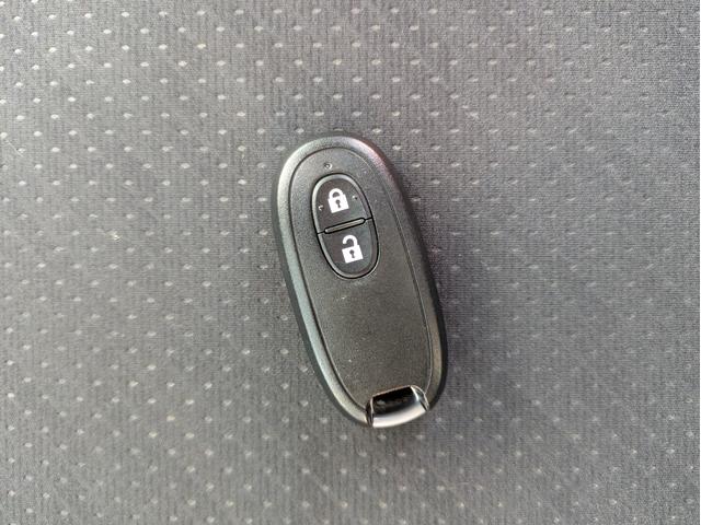 ワゴンＲ リミテッド　運転席助手席エアバック　スマートキー・プッシュスタート　パワーウインドウ　ベンチシート　盗難防止システム　衝突安全ボディ　ＡＢＳ　パワーステアリング　エアコン　キーレスエントリー　エアバック　Ｂカメ（19枚目）