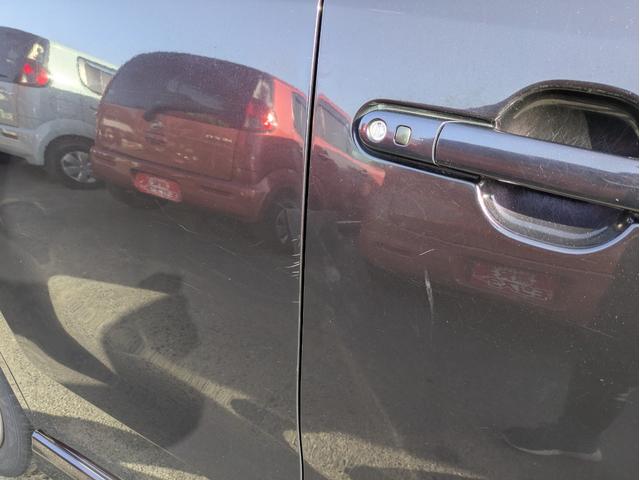 ワゴンＲ リミテッド　運転席助手席エアバック　スマートキー・プッシュスタート　パワーウインドウ　ベンチシート　盗難防止システム　衝突安全ボディ　ＡＢＳ　パワーステアリング　エアコン　キーレスエントリー　エアバック　Ｂカメ（24枚目）