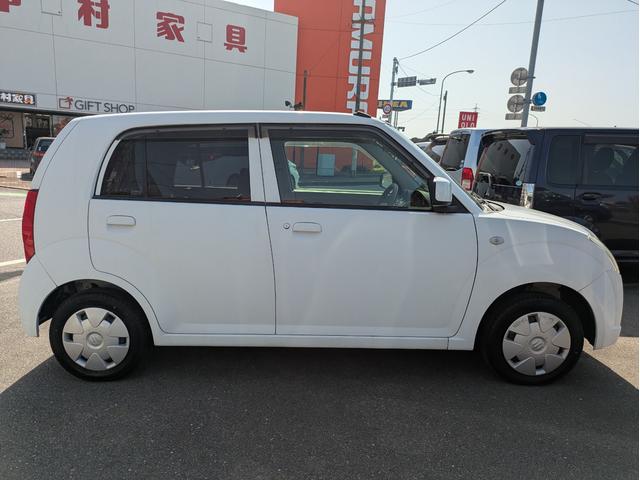 アルト ＧＩＩ　パワーウィンド　エアＢ　キーレス付き　Ｗエアバッグ　パワーステアリング　エアコン　衝突安全ボディ　盗難防止（4枚目）