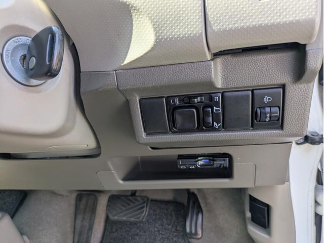 アルト ＧＩＩ　パワーウィンド　エアＢ　キーレス付き　Ｗエアバッグ　パワーステアリング　エアコン　衝突安全ボディ　盗難防止（18枚目）