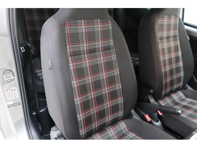 アップ!GTI 特別仕様車 beatsサウンドシステム 6速MT 純正Bカメラ リアセンサー ETC 専用シート シートヒーター クルーズコントロール 純正17インチAW レッドブレーキキャリパー 禁煙車(27枚目)