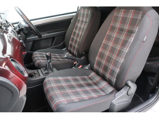 アップ!GTI 特別仕様車 beatsサウンドシステム 6速MT 純正Bカメラ リアセンサー ETC 専用シート シートヒーター クルーズコントロール 純正17インチAW レッドブレーキキャリパー 禁煙車(33枚目)