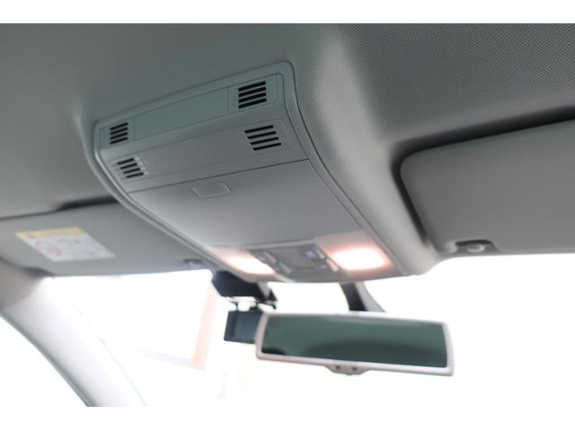 ゴルフヴァリアント ＴＳＩ　コンフォートライン　純正ナビＴＶ　Ｂｌｕｅｔｏｏｔｈ　ＥＴＣ　前後ドライブレコーダー　フロントアシスト　ＵＳＢ接続端子　サイドミラーヒーター　防眩ミラー　革巻きステアリング　純正１６インチＡＷ　ＨＩＤヘッドライト　禁煙車（10枚目）