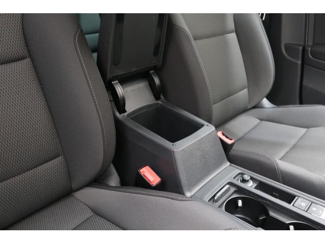 ゴルフヴァリアント ＴＳＩ　コンフォートライン　純正ナビＴＶ　Ｂｌｕｅｔｏｏｔｈ　ＥＴＣ　前後ドライブレコーダー　フロントアシスト　ＵＳＢ接続端子　サイドミラーヒーター　防眩ミラー　革巻きステアリング　純正１６インチＡＷ　ＨＩＤヘッドライト　禁煙車（22枚目）