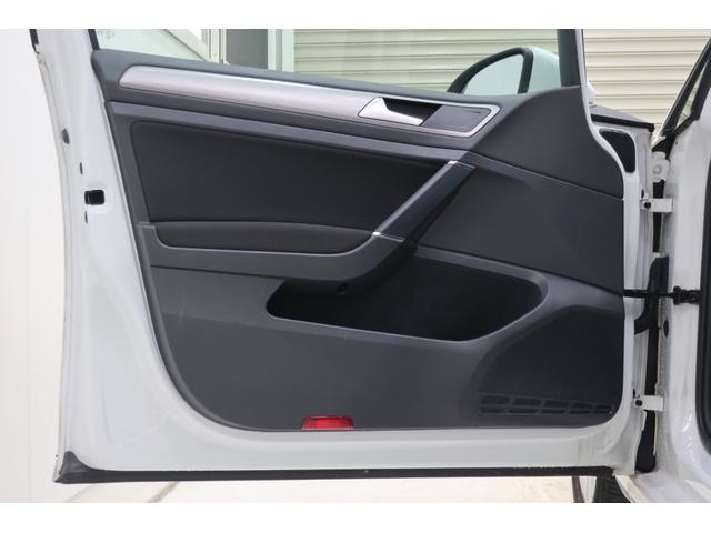 ゴルフヴァリアント ＴＳＩ　コンフォートライン　純正ナビＴＶ　Ｂｌｕｅｔｏｏｔｈ　ＥＴＣ　前後ドライブレコーダー　フロントアシスト　ＵＳＢ接続端子　サイドミラーヒーター　防眩ミラー　革巻きステアリング　純正１６インチＡＷ　ＨＩＤヘッドライト　禁煙車（66枚目）