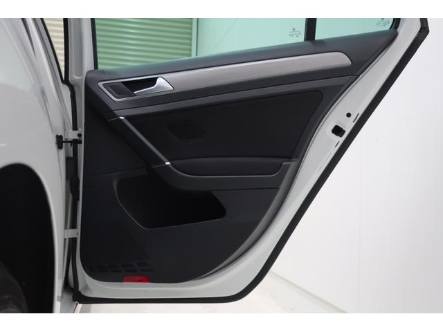 ゴルフヴァリアント ＴＳＩ　コンフォートライン　純正ナビＴＶ　Ｂｌｕｅｔｏｏｔｈ　ＥＴＣ　前後ドライブレコーダー　フロントアシスト　ＵＳＢ接続端子　サイドミラーヒーター　防眩ミラー　革巻きステアリング　純正１６インチＡＷ　ＨＩＤヘッドライト　禁煙車（68枚目）