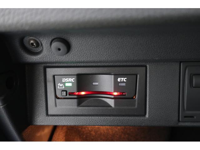 ゴルフＲ ベースグレード　黒革シート　パワーシート　ナビＴＶ　バックカメラ　　ＡＣＣ　　ＥＴＣ　ＨＩＤヘッドライト　ドライブレコーダー　１８インチ純正アルミホイール　スマートキー　プッシュスタート　記録簿　スペアキー（39枚目）