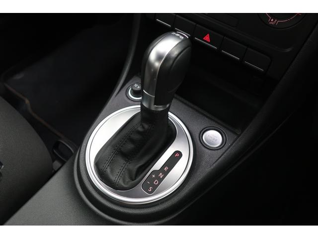 ザ・ビートル オールスター　２８０台限定特別仕様車　　スマートキー　　プッシュスタート　ナビＴＶ　バックカメラ　Ｂｌｕｅｔｏｏｔｈ　ＵＳＢ接続ケーブル　１７インチ純正アルミホイール　ＨＩＤヘッドランプ　スペアキー　記録簿（19枚目）