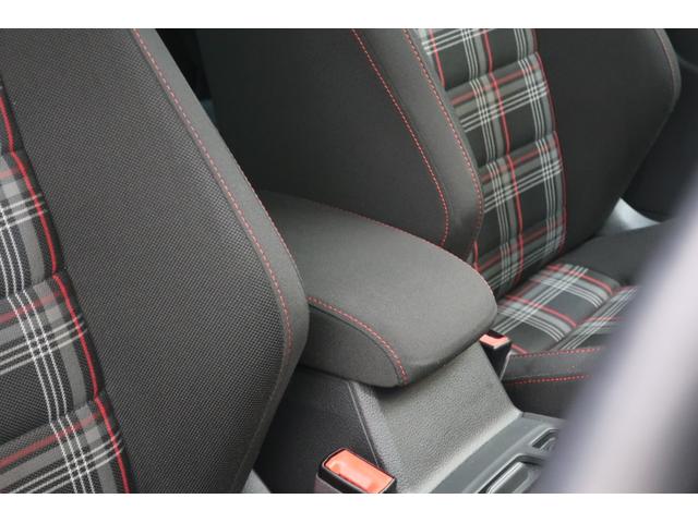 ゴルフＧＴＩ ベースグレード　デジタルメーター　ＬＥＤヘッドランプ　ナビＴＶ　１８インチホイール　ＥＴＣ２．０　ＡｐｐＣｏｎｎｅｃｔ　パークディスタンスコントロール　ＡＣＣ　　スマートキー　禁煙車　記録簿（21枚目）
