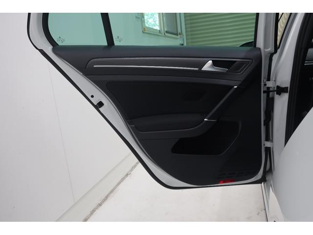 ゴルフＧＴＩ ベースグレード　デジタルメーター　ＬＥＤヘッドランプ　ナビＴＶ　１８インチホイール　ＥＴＣ２．０　ＡｐｐＣｏｎｎｅｃｔ　パークディスタンスコントロール　ＡＣＣ　　スマートキー　禁煙車　記録簿（71枚目）