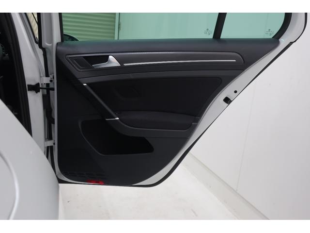ゴルフＧＴＩ ベースグレード　デジタルメーター　ＬＥＤヘッドランプ　ナビＴＶ　１８インチホイール　ＥＴＣ２．０　ＡｐｐＣｏｎｎｅｃｔ　パークディスタンスコントロール　ＡＣＣ　　スマートキー　禁煙車　記録簿（72枚目）