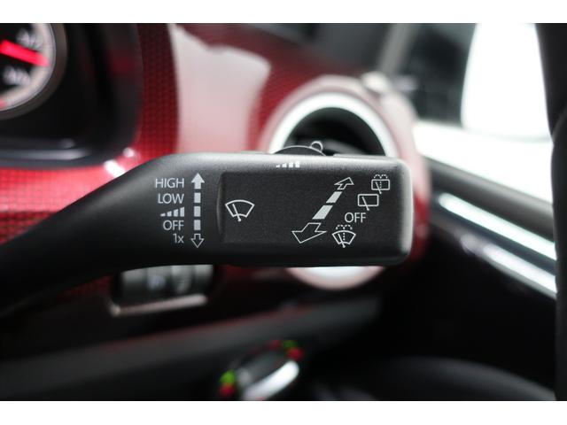 アップ！ アップ！ＧＴＩ　６速ＭＴ　ドライブレコーダー　ＥＴＣ　記録簿　スペアキー　クルーズコントロール　１７インチ純正アルミホイール　Ｂｌｕｅｔｏｏｔｈオーディオ　禁煙車　オートエアコン　スマートフォンホルダー（23枚目）
