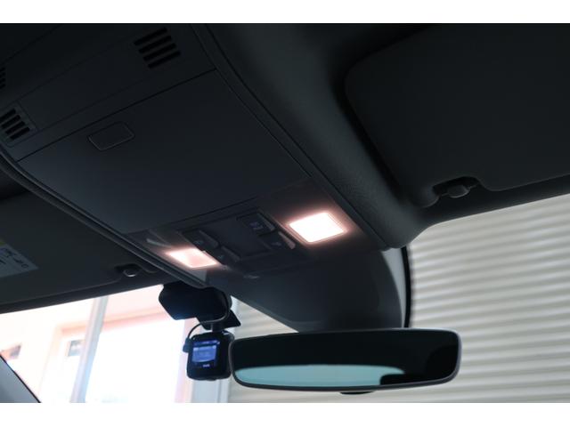 ゴルフヴァリアント TDI コンフォートライン マイスター ワンオーナー 禁煙車 LEDヘッドランプ ドライブレコーダー  デジタルメーター ナビTV パークディスタンスコントロール バックカメラ 17インチ純正アルミホイール スマートキー 記録簿 スペアキー(8枚目)