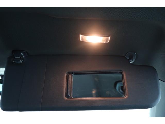 ザ・ビートル Ｒライン　サンルーフ　純正ナビＴＶ　バックカメラ　ブラインドスポットディテクション　リアトラフィックアラート　ＨＩＤヘッドランプ　スマートキー　プッシュスタート　ＥＴＣ　ＵＳＢ接続ケーブル　オートエアコン（11枚目）