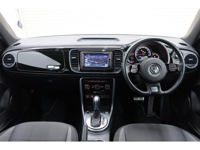 ザ・ビートル Ｒライン　サンルーフ　純正ナビＴＶ　バックカメラ　ブラインドスポットディテクション　リアトラフィックアラート　ＨＩＤヘッドランプ　スマートキー　プッシュスタート　ＥＴＣ　ＵＳＢ接続ケーブル　オートエアコン（12枚目）