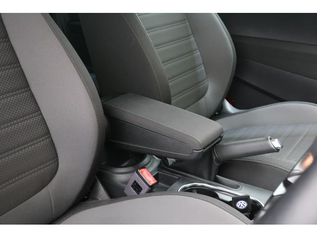 ザ・ビートル Ｒライン　サンルーフ　純正ナビＴＶ　バックカメラ　ブラインドスポットディテクション　リアトラフィックアラート　ＨＩＤヘッドランプ　スマートキー　プッシュスタート　ＥＴＣ　ＵＳＢ接続ケーブル　オートエアコン（23枚目）