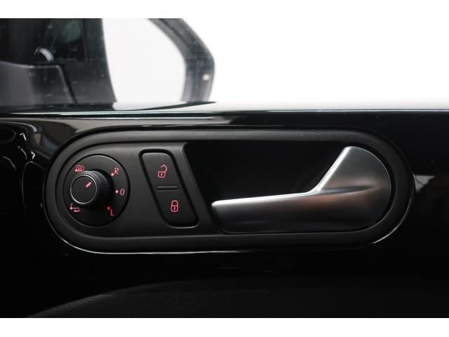 ザ・ビートル Ｒライン　サンルーフ　純正ナビＴＶ　バックカメラ　ブラインドスポットディテクション　リアトラフィックアラート　ＨＩＤヘッドランプ　スマートキー　プッシュスタート　ＥＴＣ　ＵＳＢ接続ケーブル　オートエアコン（32枚目）