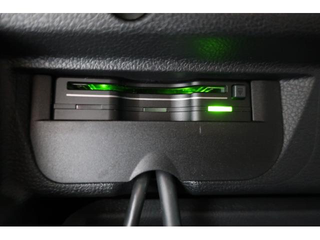 ザ・ビートル Ｒライン　サンルーフ　純正ナビＴＶ　バックカメラ　ブラインドスポットディテクション　リアトラフィックアラート　ＨＩＤヘッドランプ　スマートキー　プッシュスタート　ＥＴＣ　ＵＳＢ接続ケーブル　オートエアコン（43枚目）