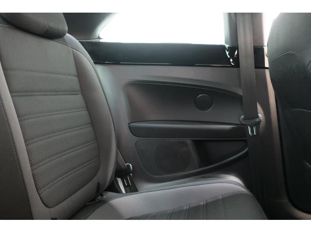 ザ・ビートル Ｒライン　サンルーフ　純正ナビＴＶ　バックカメラ　ブラインドスポットディテクション　リアトラフィックアラート　ＨＩＤヘッドランプ　スマートキー　プッシュスタート　ＥＴＣ　ＵＳＢ接続ケーブル　オートエアコン（76枚目）