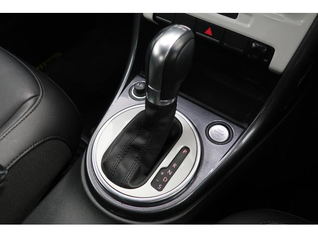 ザ・ビートル デザイン スマートキー プッシュスタート 黒革シート 純正ナビTV バックカメラ Bluetooth シートヒーター ETC HIDヘッドランプ USB接続ケーブル 記録簿 純正16インチアルミホイール(21枚目)