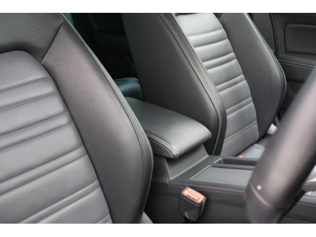 当店には中古車販売士の資格保有者が在籍しております。中古車に関する確かな知識を持つプロが、お客様の疑問や不安を解消し、公正な視点から最適な一台選びを全力でサポートいたします。安心してお任せください。