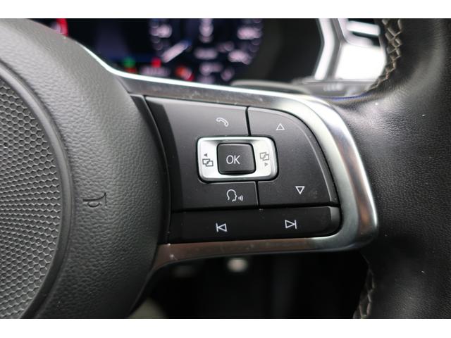 ご納車前の徹底した整備はもちろん、ご納車後もお客様の愛車を細部にわたり点検し、永く続く安心をお届けいたします。お客様のフォルクスワーゲンライフをプロの技術でサポートし続けます。