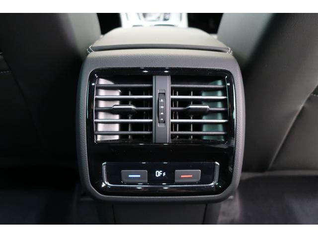 フォルクスワーゲンは、速度無制限のドイツ、アウトバーンで徹底的に鍛え抜かれてきました。高速域での圧倒的な安定性と優れた走行性能は、過酷な環境で生まれたＶＷ車が世界中のドライバーに選ばれる理由です。