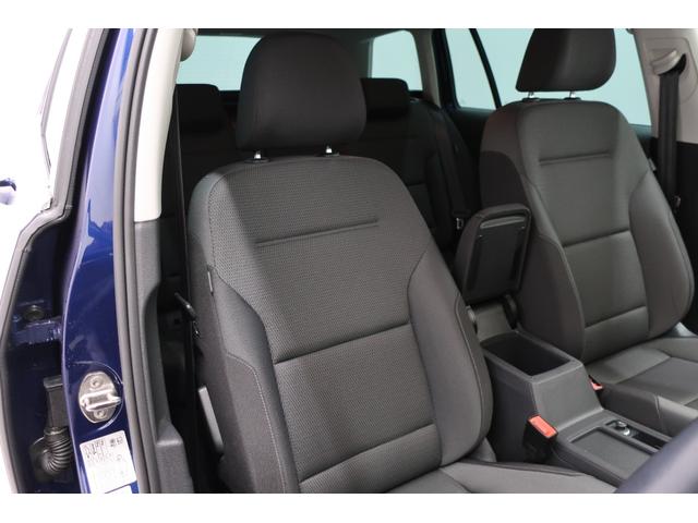 ゴルフヴァリアント ＴＳＩ　コンフォートライン　マイスター　ＬＥＤヘッドランプ　大型デジタルメーター　純正ナビＴＶ　バックカメラ　ブラインドスポットディテクション　ＡＣＣ　１７インチ１０本スポーク純正ホイール　スマートキー　プッシュスタート　記録簿　スペアキー（29枚目）