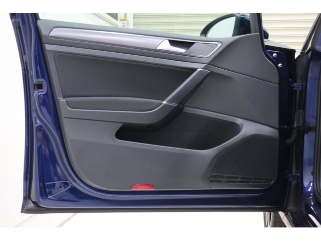 ゴルフヴァリアント ＴＳＩ　コンフォートライン　マイスター　ＬＥＤヘッドランプ　大型デジタルメーター　純正ナビＴＶ　バックカメラ　ブラインドスポットディテクション　ＡＣＣ　１７インチ１０本スポーク純正ホイール　スマートキー　プッシュスタート　記録簿　スペアキー（66枚目）