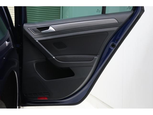 ゴルフヴァリアント ＴＳＩ　コンフォートライン　マイスター　ＬＥＤヘッドランプ　大型デジタルメーター　純正ナビＴＶ　バックカメラ　ブラインドスポットディテクション　ＡＣＣ　１７インチ１０本スポーク純正ホイール　スマートキー　プッシュスタート　記録簿　スペアキー（68枚目）