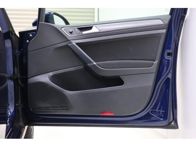 ゴルフヴァリアント ＴＳＩ　コンフォートライン　マイスター　ＬＥＤヘッドランプ　大型デジタルメーター　純正ナビＴＶ　バックカメラ　ブラインドスポットディテクション　ＡＣＣ　１７インチ１０本スポーク純正ホイール　スマートキー　プッシュスタート　記録簿　スペアキー（69枚目）