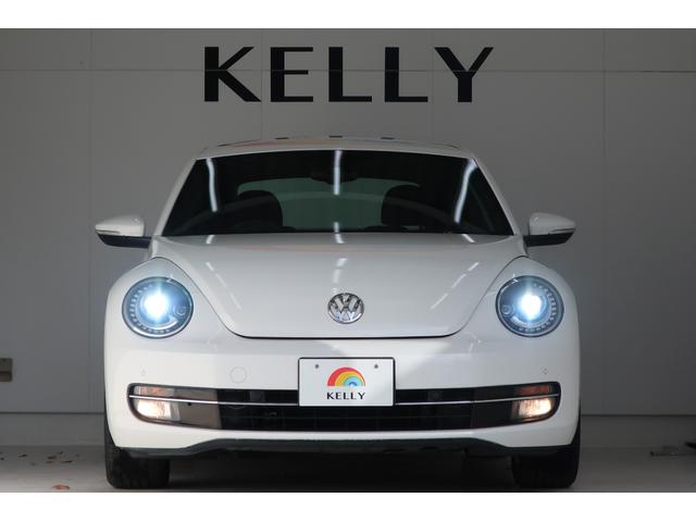 ザ・ビートル ミルク　ワンオーナー　２５０台限定特別仕様車　純正ナビＴＶ　バックカメラ　スマートキー　パークディスタンスコントロール　ＨＩＤヘッドランプ　１７インチ純正ホイール　オートエアコン　スペアキー　記録簿（8枚目）