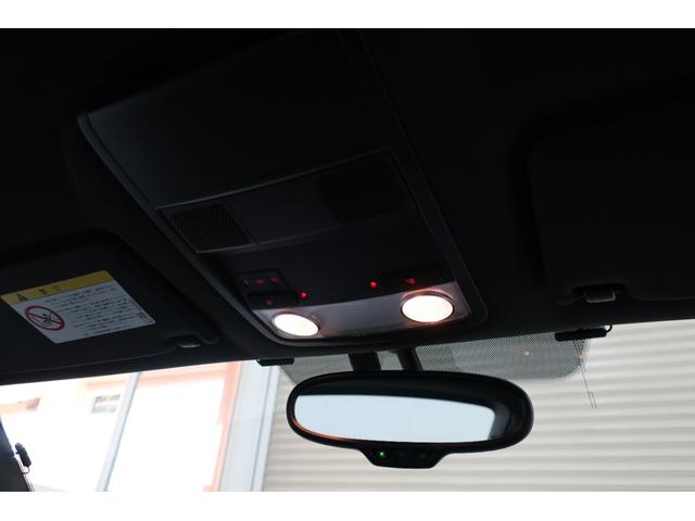 ザ・ビートル ミルク　ワンオーナー　２５０台限定特別仕様車　純正ナビＴＶ　バックカメラ　スマートキー　パークディスタンスコントロール　ＨＩＤヘッドランプ　１７インチ純正ホイール　オートエアコン　スペアキー　記録簿（10枚目）